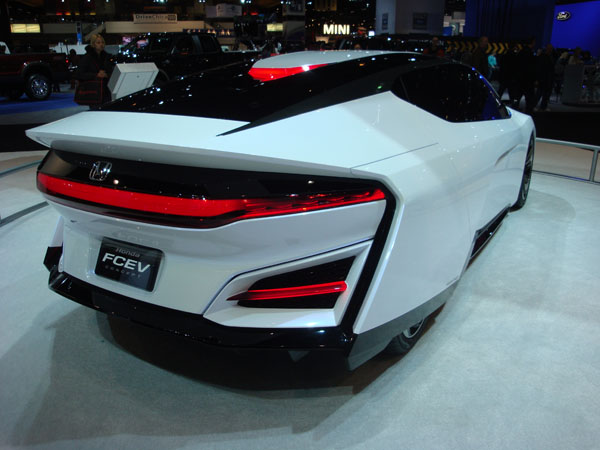 2014_Chicago_Auto_Show-21