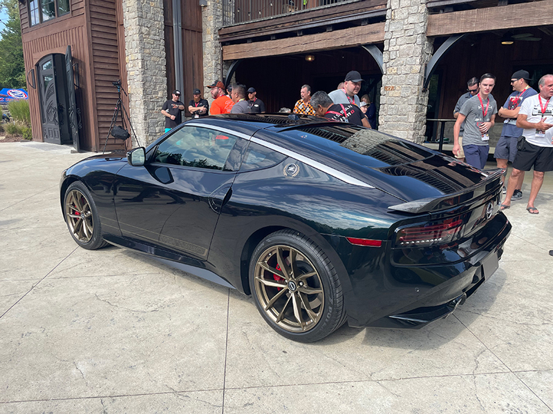 photo-5477016550277120