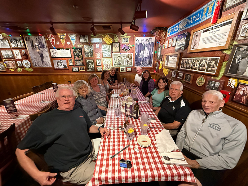 photo-6230719825739776