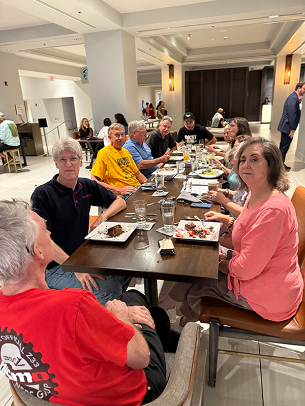 photo-6408868693835776